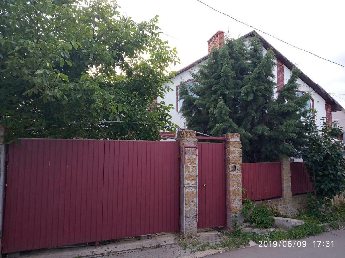 Victory Guest House Одеса Екстер'єр фото